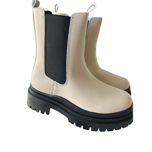 Yoki Women's Ankle Rain Boots Size 7 Cream with Black Accents Water-Resistant - Picture 5 of 10
